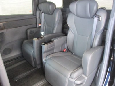 2025 Toyota ALPHARD — фото 19