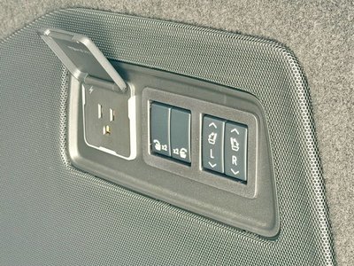 2025 Cadillac ESCALADE — миниатюра 34