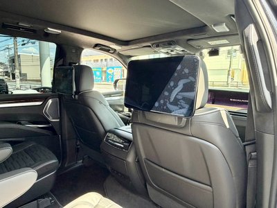 2025 Cadillac ESCALADE — миниатюра 26