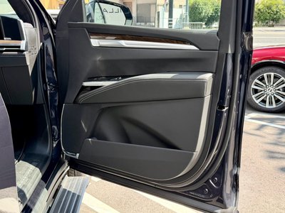 2025 Cadillac ESCALADE — миниатюра 39
