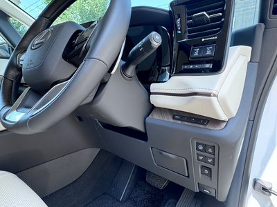 2025 Lexus LM 缩略图 21