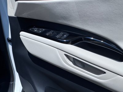 2025 Lexus LM 缩略图 18