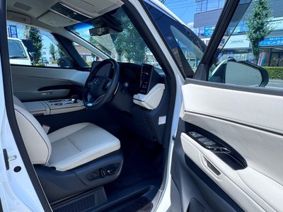 2025 Lexus LM 缩略图 17
