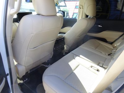 صورة 16 لـ 2023 Toyota LAND CRUISER 300