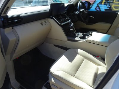 صورة 14 لـ 2023 Toyota LAND CRUISER 300