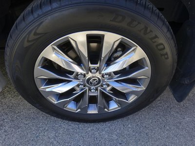 صورة 8 لـ 2023 Toyota LAND CRUISER 300