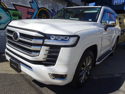 صورة 1 لـ 2023 Toyota LAND CRUISER 300