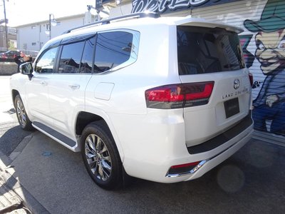 صورة 6 لـ 2023 Toyota LAND CRUISER 300