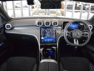 2026 Mercedes-BENZ C-CLASS photo 4