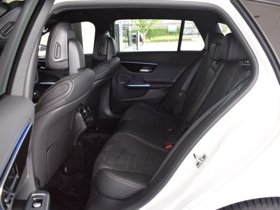 2026 Mercedes-BENZ C-CLASS photo 3