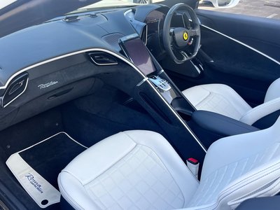 2024 Ferrari ROMA SPIDER 照片 8