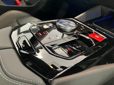 2026 BMW M5 TOURING photo 5