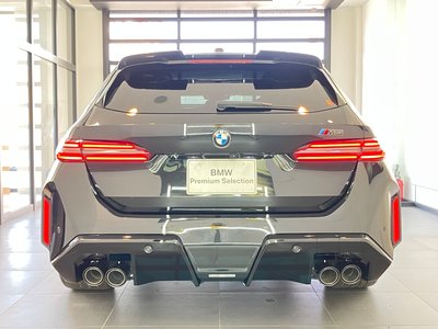 2026 BMW M5 TOURING photo 8