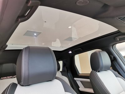 2025 LAND Rover DISCOVERY SPORT photo 3