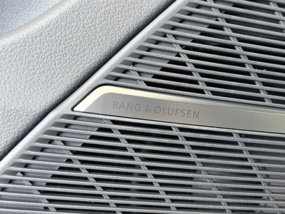 2023 AUDI RS Q8 thumbnail 23