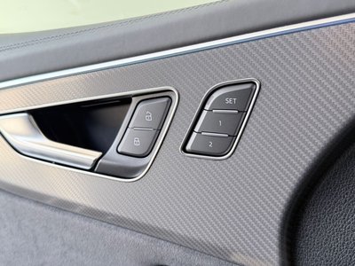 2023 AUDI RS Q8 thumbnail 29