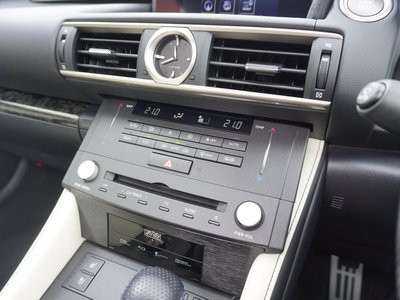 صورة مصغرة 21 لـ 2017 Lexus RC F