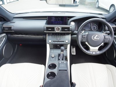 2017 Lexus RC F photo 9