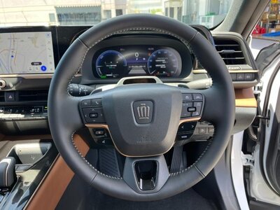 صورة 35 لـ 2025 Toyota CROWN ESTATE