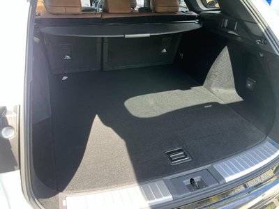 صورة 66 لـ 2025 Toyota CROWN ESTATE