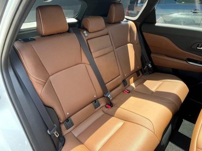 صورة 49 لـ 2025 Toyota CROWN ESTATE