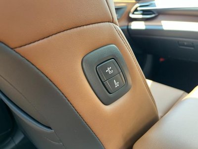 صورة 62 لـ 2025 Toyota CROWN ESTATE