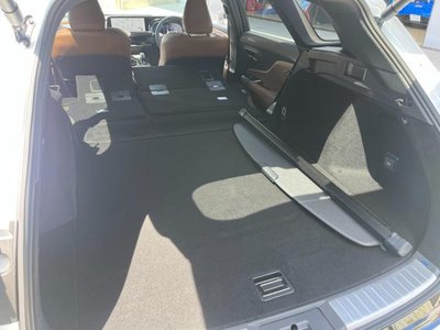 صورة 67 لـ 2025 Toyota CROWN ESTATE