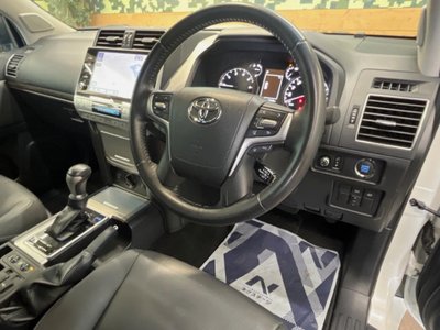 صورة 40 لـ 2023 Toyota LAND CRUISER PRADO
