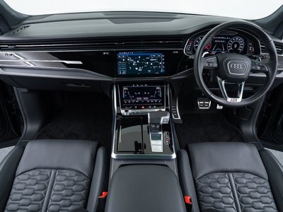 صورة 6 لـ 2023 AUDI RS Q8