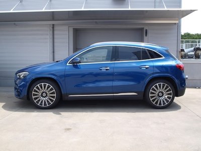 2025 Mercedes-BENZ GLA photo 2