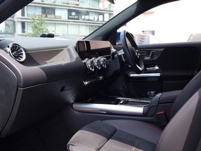 2025 Mercedes-BENZ GLA photo 9