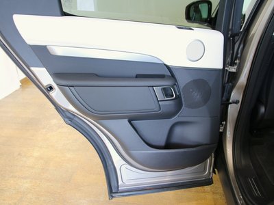 2024 LAND Rover DISCOVERY thumbnail 27