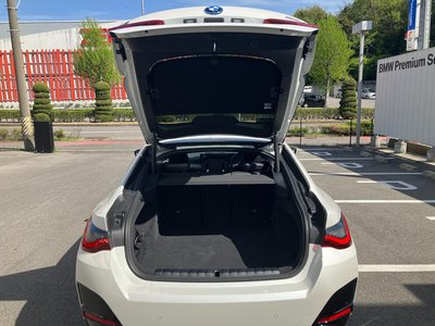 2025 BMW I4 缩略图 57