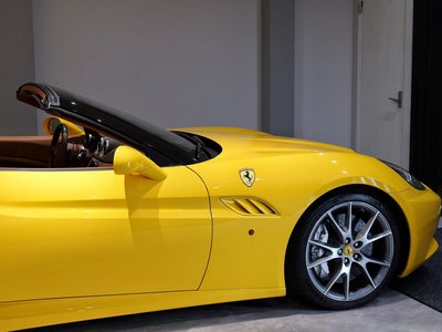 2013 Ferrari CALIFORNIA 30 照片 9