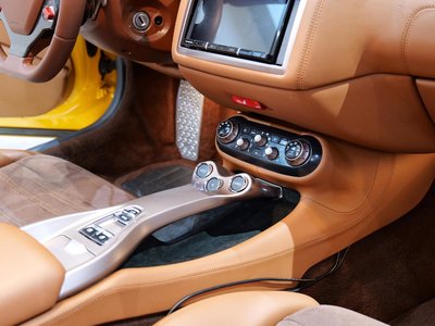 2013 Ferrari CALIFORNIA 30 照片 16