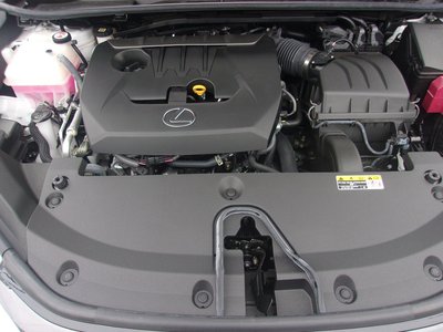 2025 Lexus LBX thumbnail 18