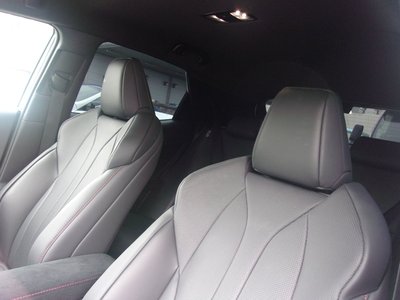 2025 Lexus LBX thumbnail 35