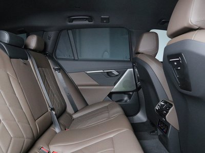 2025 BMW 5 SERIES TOURING — фото 9