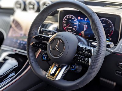 صورة 15 لـ 2025 Mercedes-BENZ GLC AMG