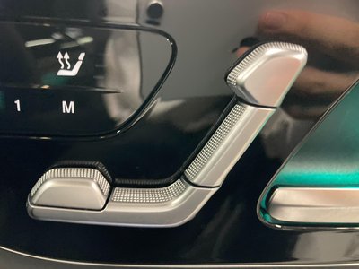 صورة مصغرة 31 لـ 2025 Mercedes-BENZ GLC COUPE AMG