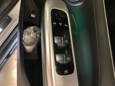 صورة مصغرة 33 لـ 2025 Mercedes-BENZ GLC COUPE AMG