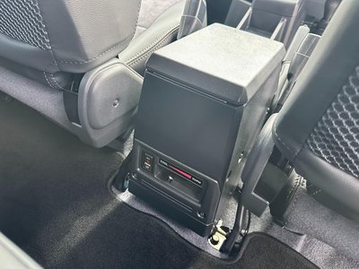 2024 Toyota LAND CRUISER 70 thumbnail 29