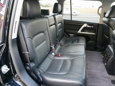 صورة 38 لـ 2015 Toyota LAND CRUISER 200