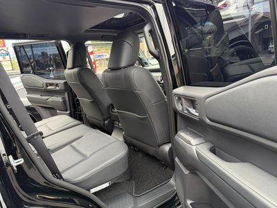 2025 Toyota LAND CRUISER 250 — миниатюра 32