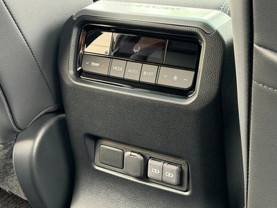 2025 Toyota LAND CRUISER 250 — миниатюра 33