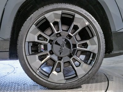 2025 BMW XM thumbnail 41