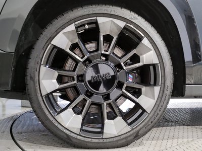 2025 BMW XM thumbnail 40