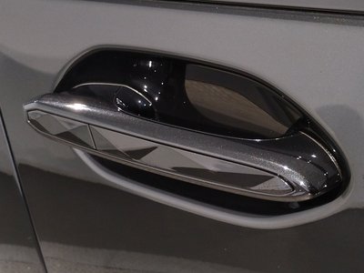 2025 BMW XM thumbnail 72