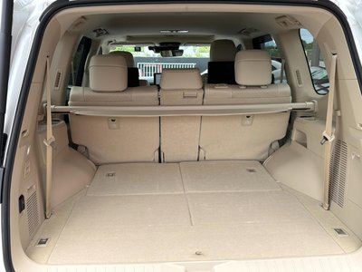 2025 Toyota LAND CRUISER 300 thumbnail 24