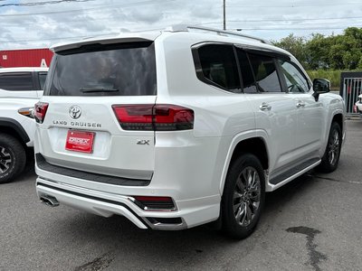 صورة 7 لـ 2025 Toyota LAND CRUISER 300